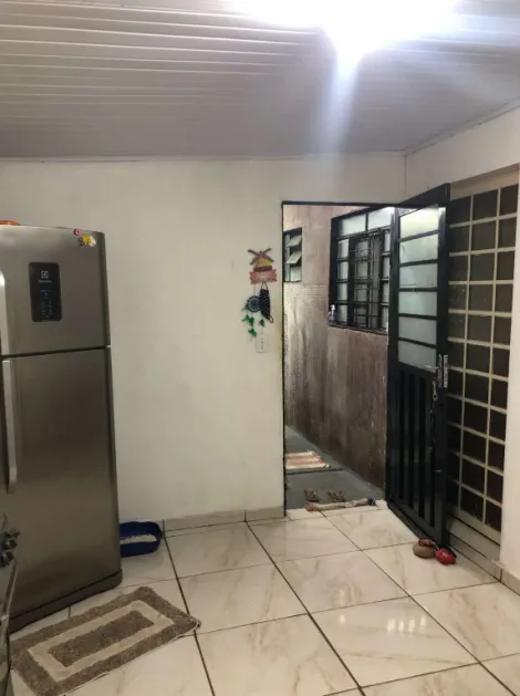 Alugar Casa / Padrão em São José do Rio Preto. apenas R$ 650,00